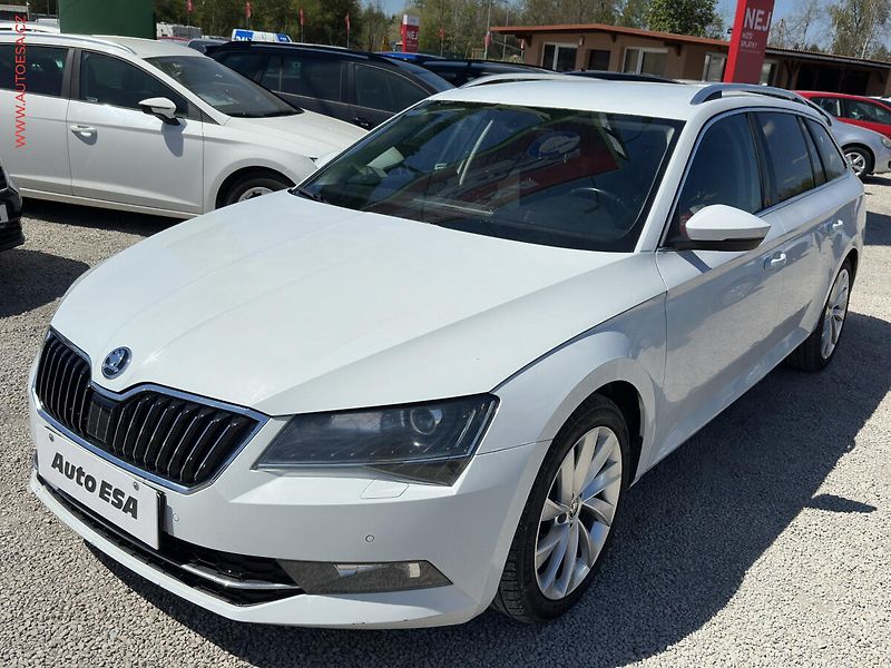 Škoda Superb (2016) 2.0 TDi, ČR, DSG, bixen - fotka 3 z 19