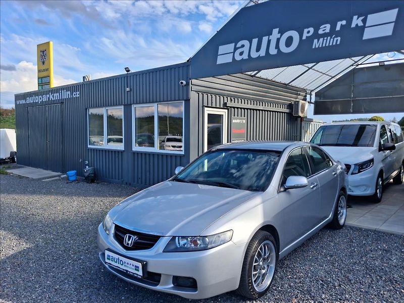 Honda Accord 2,0 114kw - fotka 3 z 14