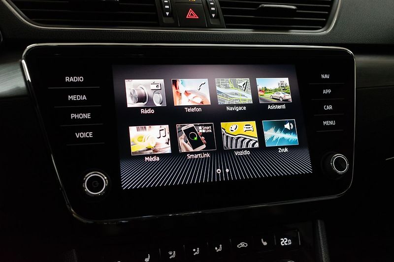 Škoda Superb 2.0 TDI 147kW STYLE*DPH*ČR 1.M - fotka 29 z 44