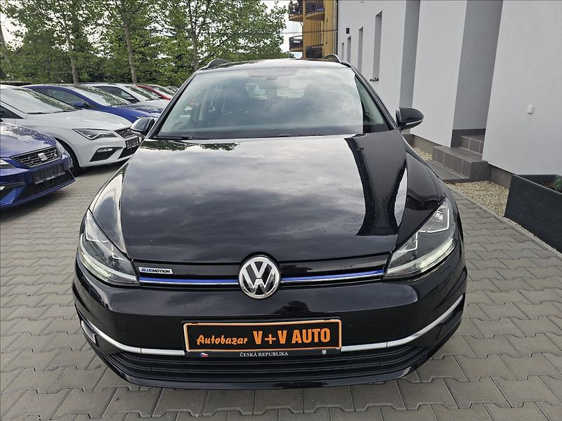 Volkswagen Golf VII 1,5TSi DSG Comfortline - fotka 2 z 43