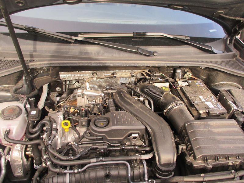 Audi Q3 (2025) 35 TFSi S Line - fotka 12 z 12