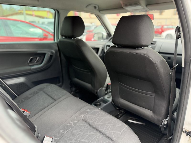 Škoda Fabia 1.2 TSI 63kw - fotka 6 z 16