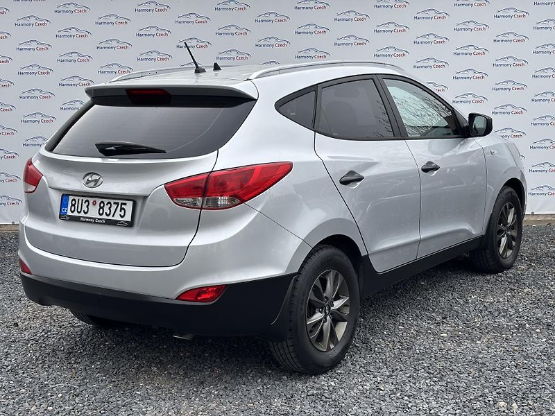 Hyundai ix35 (2015) 2.0GDI, 122kW, ČR - fotka 8 z 16