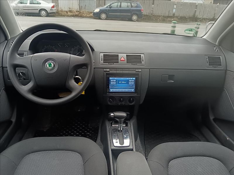 Škoda Fabia 1,4 i automat - fotka 16 z 20