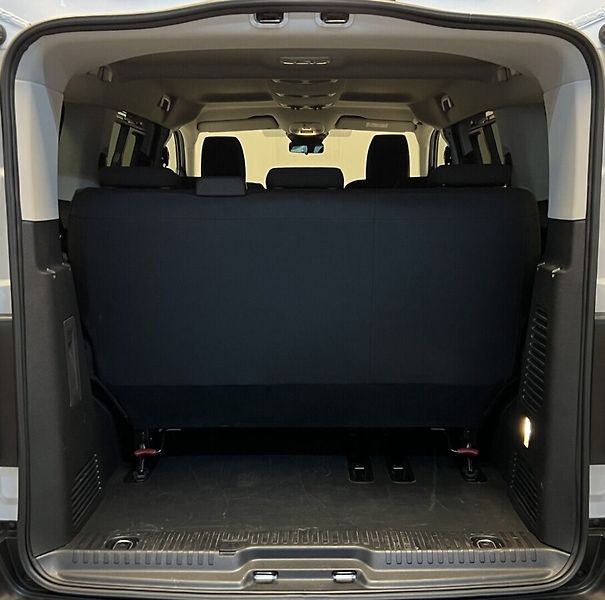 Toyota ProAce Verso 2,0 KOMBI L1 8 MÍST 6MT - fotka 11 z 16