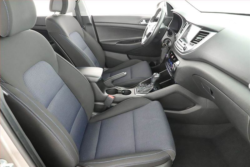 Hyundai Tucson (2016) 1.7 CRDi, Automat, Navi - fotka 9 z 22