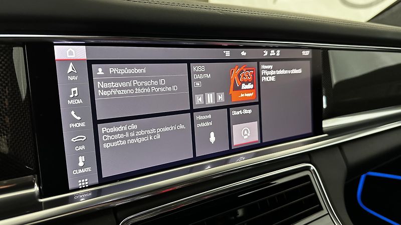 Porsche Panamera TURBO S / ZÁRUKA / TOP STAV - fotka 37 z 50