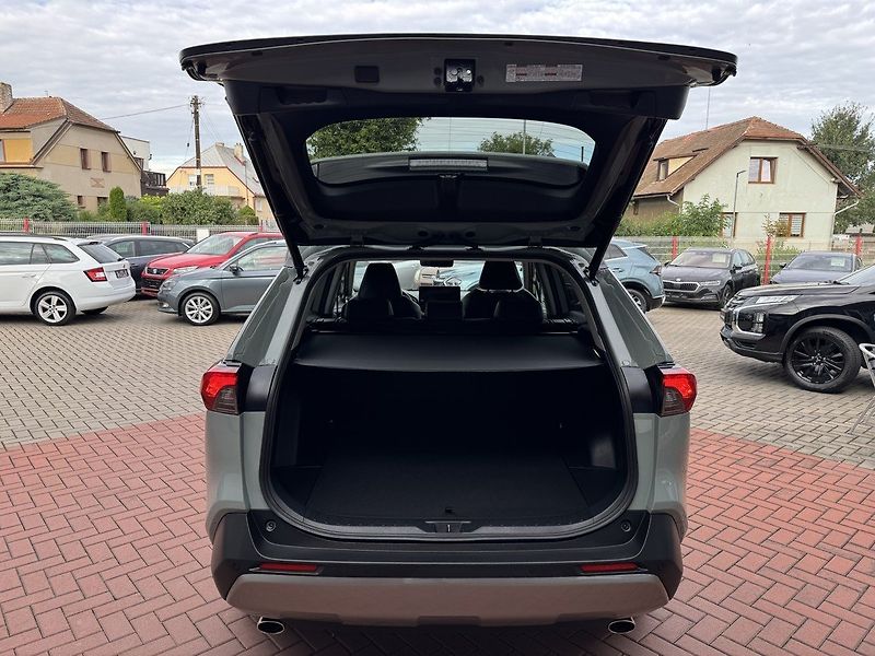 Toyota RAV4 (2023) 2.5HSD 4WD Hybrid Executive - fotka 23 z 49