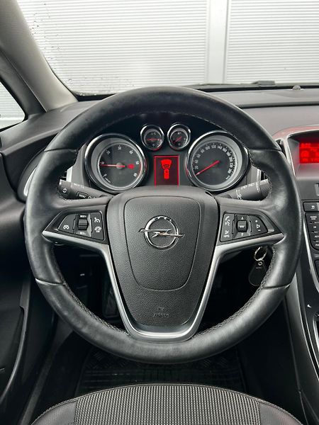 Opel Astra 2.0CDTI 121kW CZ Kůže TZ - fotka 7 z 21
