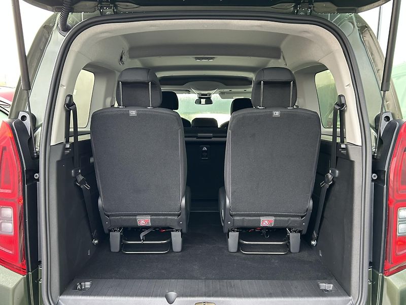 Toyota ProAce City Verso (2026) LONG FAMILY 7S 1,5D AT - fotka 9 z 13