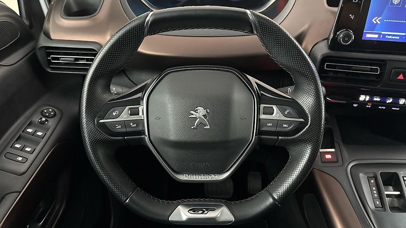 Peugeot Rifter 50 kWh AUT GT Long - fotka 9 z 25