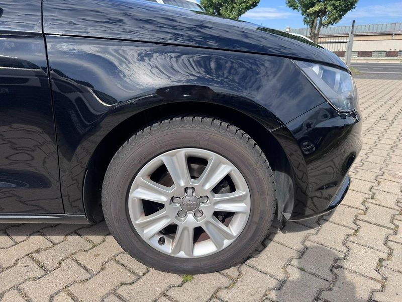Audi A1 (2011) 1,2 TFSI 63 KW NOVÁ SPOJKA STK - fotka 16 z 50