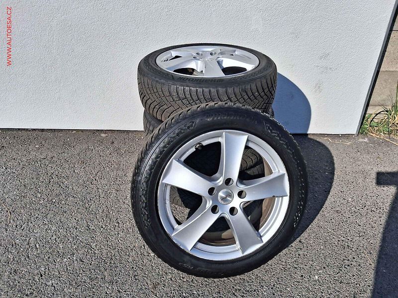 BMW Řada 2 (2016) 2.0 D 218d, ČR, AT, bixen, - fotka 20 z 20