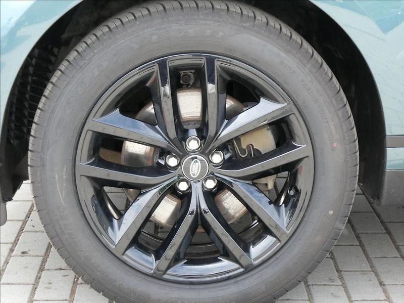 Land Rover Range Rover Velar 2,0 D200 S 1Maj. ČR, DPH - fotka 10 z 40