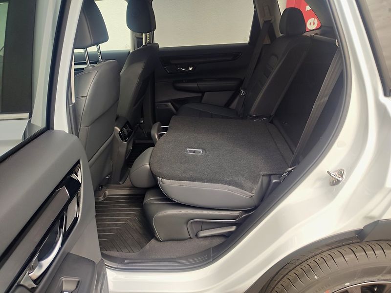 Honda CR-V (2026) 2.0 e:HEV ELEGANCE MR2026 AWD - fotka 26 z 36
