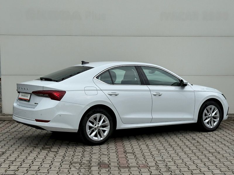 Škoda Octavia (2022) 1.5 TSI 110 kW DSG Style Plus - fotka 2 z 27
