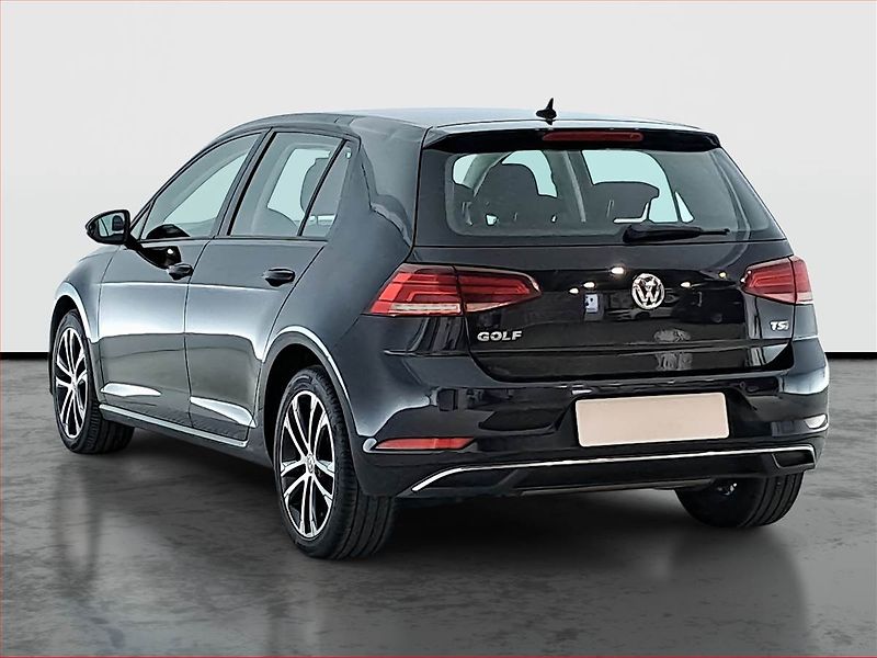 Volkswagen Golf (2017) 1.4 TSI, Tempomat - fotka 4 z 16