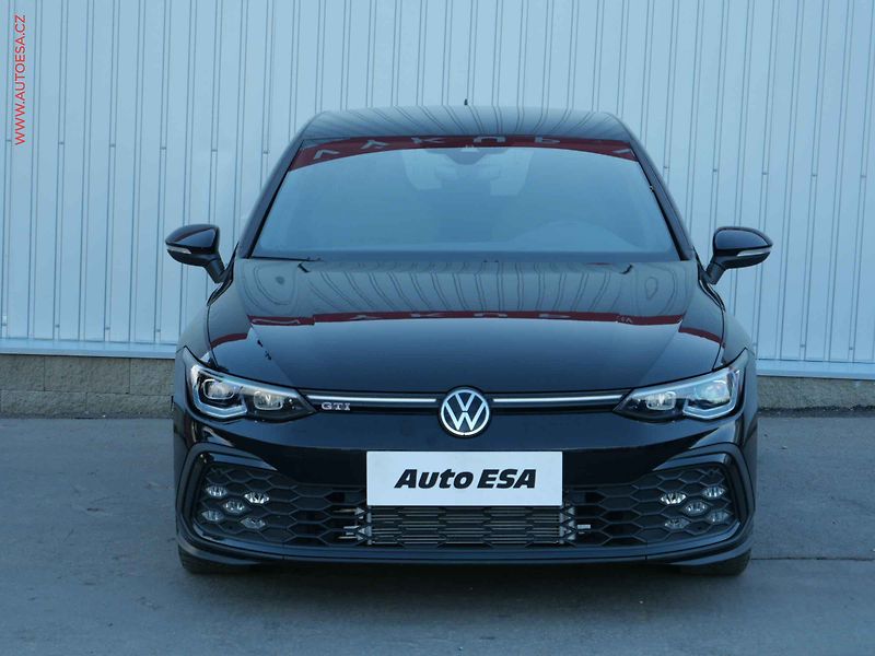 Volkswagen Golf (2022) 2.0 TSi, GTi, LED - fotka 2 z 22