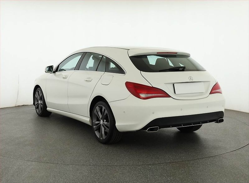 Mercedes-Benz CLA (2015) 180, Automat, Kůže, Navi - fotka 4 z 18