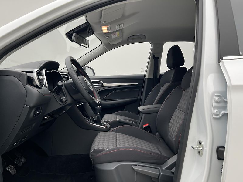 MG ZS 1.5 ESSENTIAL PLUS CZ 1.maj.  - fotka 3 z 38