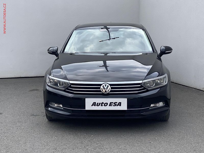Volkswagen Passat (2015) 1.4 TSi, Comfortline, LED - fotka 2 z 18
