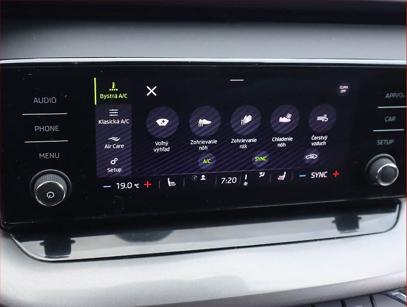 Škoda Octavia (2022) Ambition 2.0 TDI, Tempomat - fotka 19 z 20