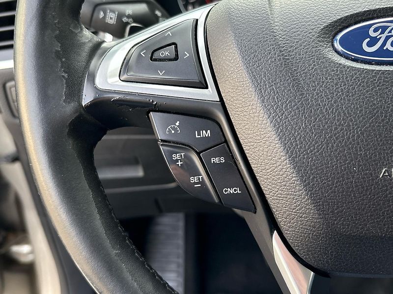 Ford S-MAX (2016) 2.0 TDCi Titanium EAT6 4x4 - fotka 38 z 49