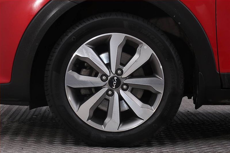 Kia Stonic (2023) Exclusive 1.0 T-GDI, EXCLUSIVE - fotka 14 z 20
