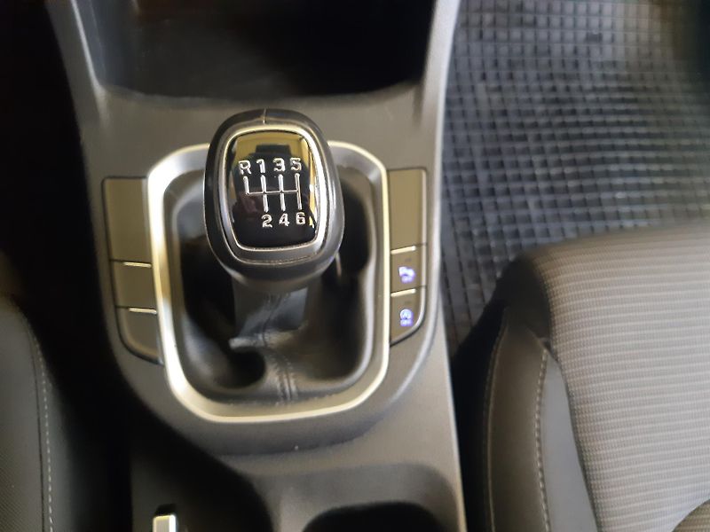 Hyundai i30 1.0 T-GDI Combi 88KW 62000km!! - fotka 13 z 22