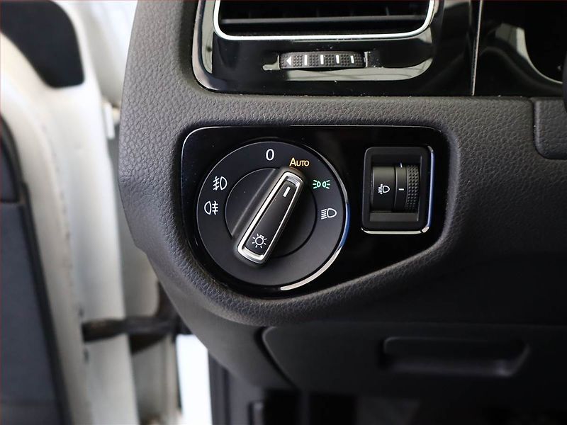 Volkswagen Golf (2014) Highline 1.6 TDI, Tempomat - fotka 13 z 14