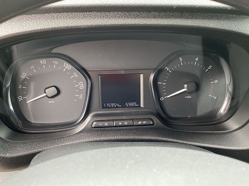 Opel Vivaro (2021) Van 2.0 CDTi Enjoy - fotka 6 z 27