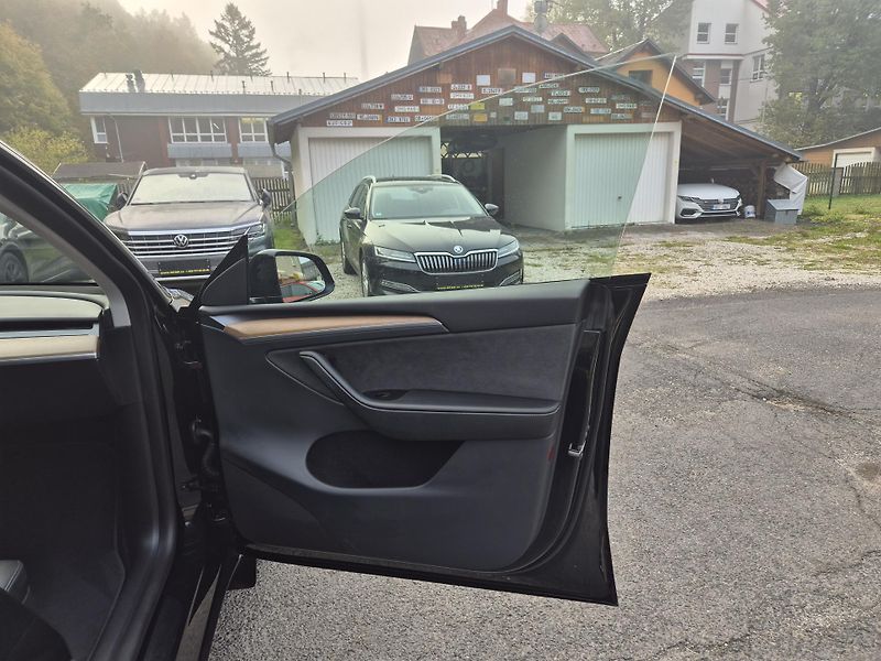 Tesla Model Y LONG RANGE DUAL MOTOR TZ 93,6% - fotka 39 z 48