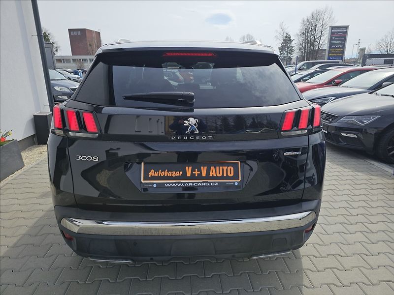 Peugeot 3008 1,6 GT Line  THP 165k EAT6 - fotka 9 z 44