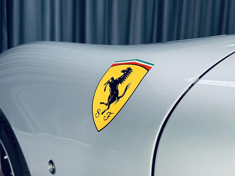 Ferrari Roma (2021) FULL CARBON MAX VÝB ZÁRUKA - fotka 10 z 33
