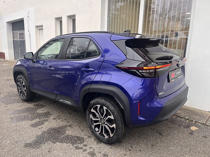 Toyota Yaris Cross 1.5 HEV Style + zimní komplety - fotka 3 z 15
