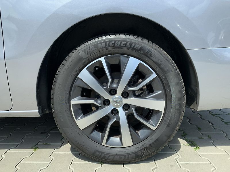 Toyota ProAce Verso L2 VIP WEBASTO 2.0 D-4D AT8 - fotka 30 z 32
