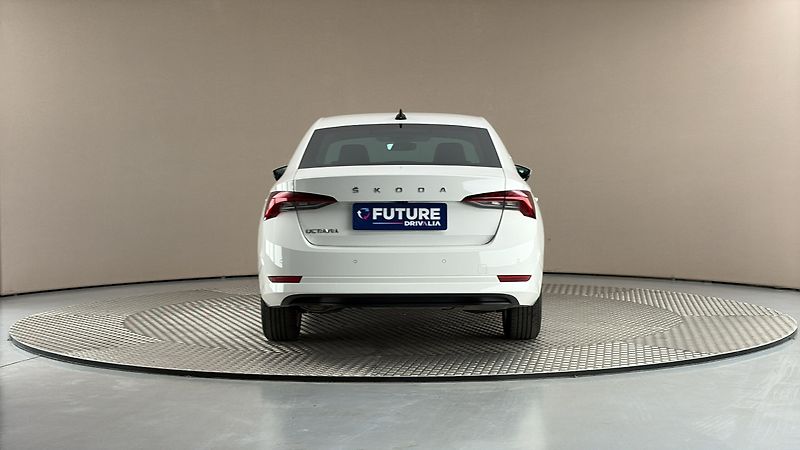 Škoda Octavia 2.0 TDI Style - fotka 5 z 27