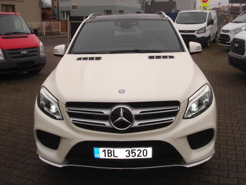 Mercedes-Benz GLE (2017) GLE 350D 4M - fotka 1 z 13