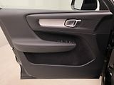 Volvo XC40 D3 AWD MOMENTUM AUT  - náhled 7