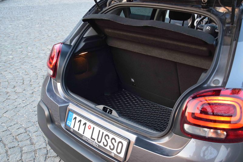 Citroën C3 (2023) 1.2 PureTech 81kWS&S Shine - fotka 21 z 26