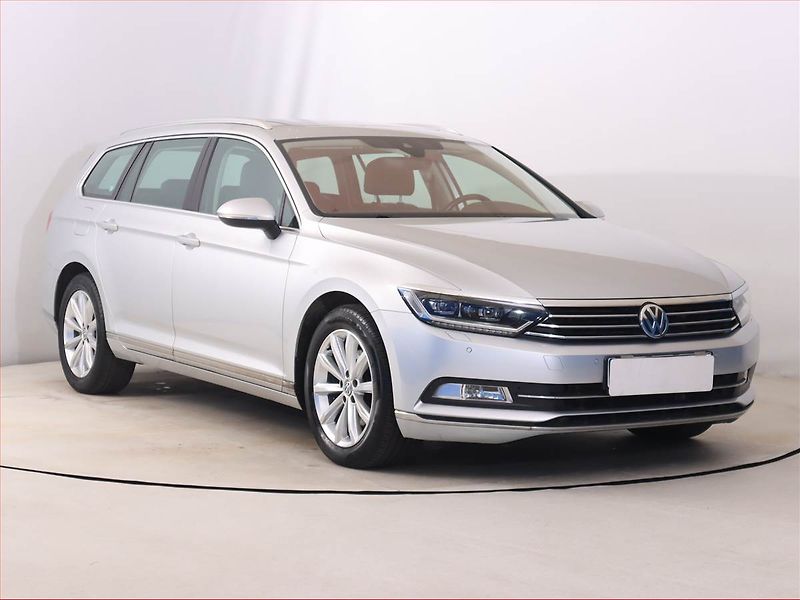Volkswagen Passat (2017) 2.0 TDI, Kůže, Navi, Tempomat - fotografie inzerátu