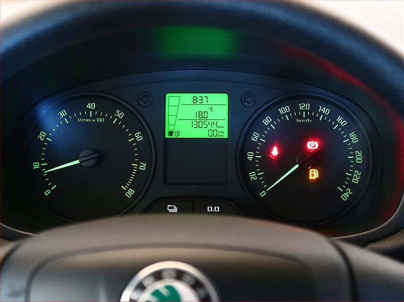 Škoda Fabia (2013) 1.2 TSI, Park. senzory - fotka 11 z 13