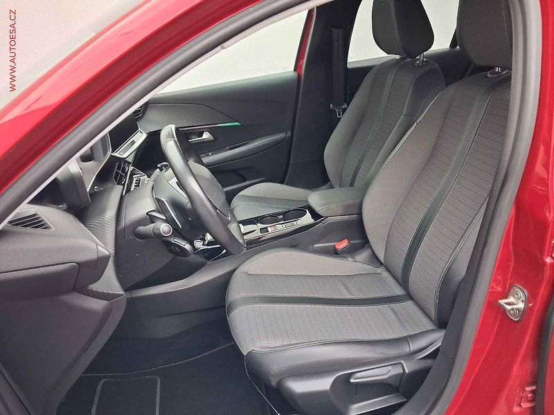 Peugeot 208 (2020) 1.2PT, Allure, AT, kamera - fotka 9 z 17