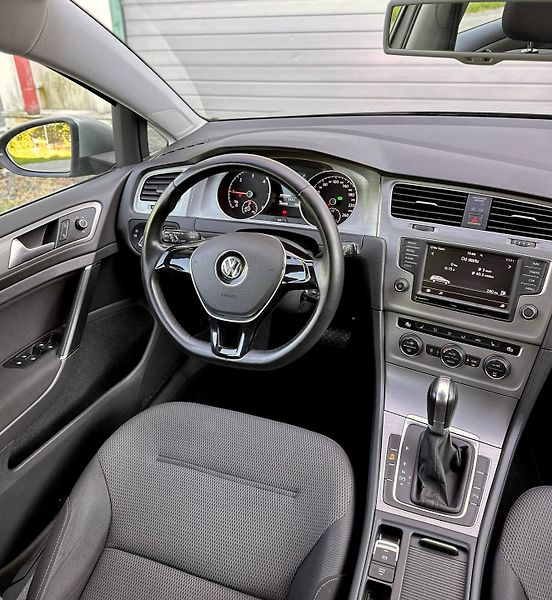 Volkswagen Golf (2015)  VII KOMBI 1.6 TDI DSG WEBASTO - fotka 7 z 28