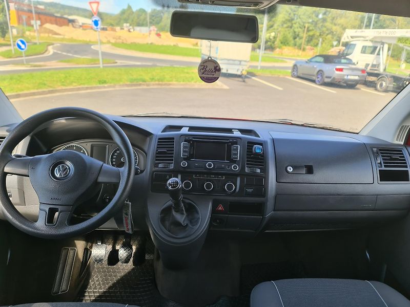 Volkswagen Multivan (2011) 2.0 TDi 103-KW WEBAST OLOMOUC - fotka 28 z 109
