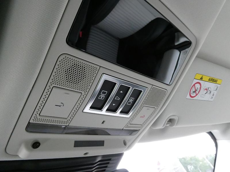 Land Rover Discovery 5 3,0 Gemini D350 - fotka 38 z 45