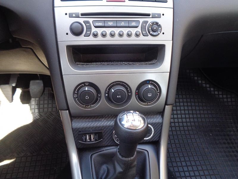 Peugeot 308 1,4 - fotka 12 z 18