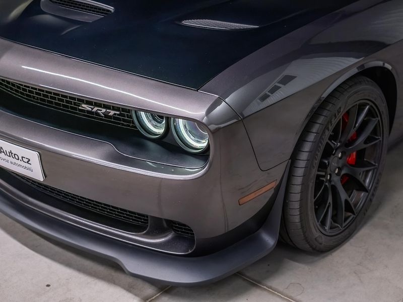 Dodge Challenger SRT HELLCAT 6.2 V8 | 527 kW  - fotka 21 z 56