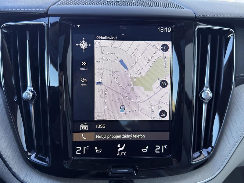 Volvo XC60 FWD B5/vzduch/4*klima/PANO/  - fotka 31 z 43