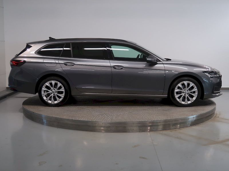 Škoda Superb (2024) SELECTION 2.0TDI 110KW DSG - fotka 8 z 43